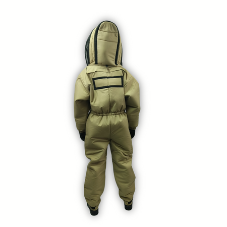 Trójwarstwowy kombinezon " HORNET-2" chroniący przed ukąszeniami szerszeni, pszczół, os
