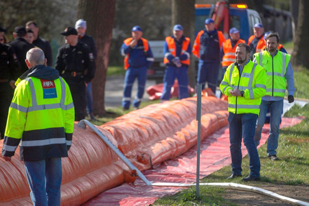 Trapezowa Zapora Przeciwpowodziowa