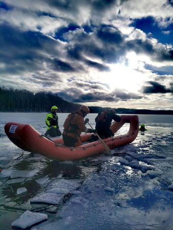 Pneumatyczne sanie lodowe RS1 [woda/lód]